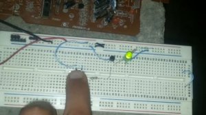 Logic gates with bipolar transistor (TTL) : inverter gate