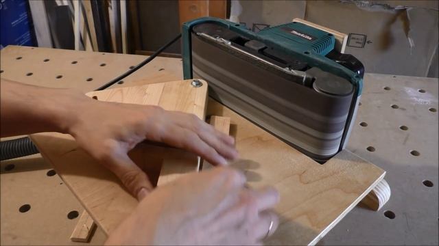 Шлифовальный станок с наклоном, из ленточной шлифмашины (Belt Sander Stand - Makita 9404)