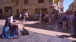 "Smooth Criminal" на китайском инструменте