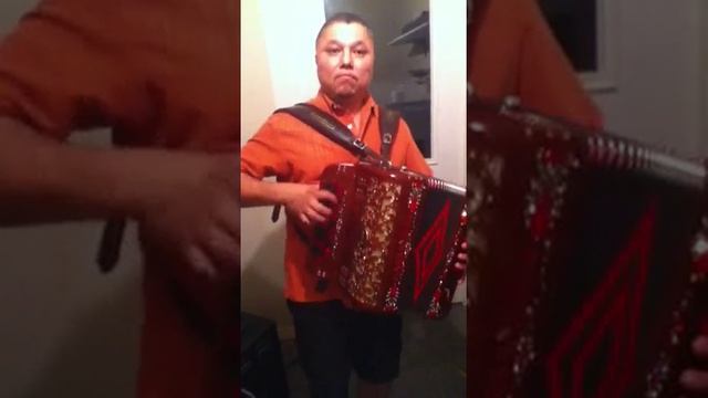 Tony de la rosa-polka смотреть онлайн