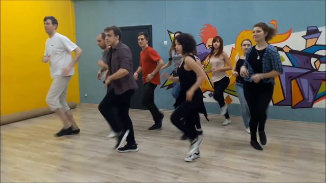 Афрокубинская пластика в KVARTALе. Преподаватели: СашаИра смотреть онлайн