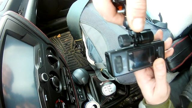 Как закрепить видеорегистратор к лобовому стеклу? смотреть онлайн