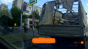 Мерседес влетел в бок Гранте в Магнитогорске, 30.06.2022