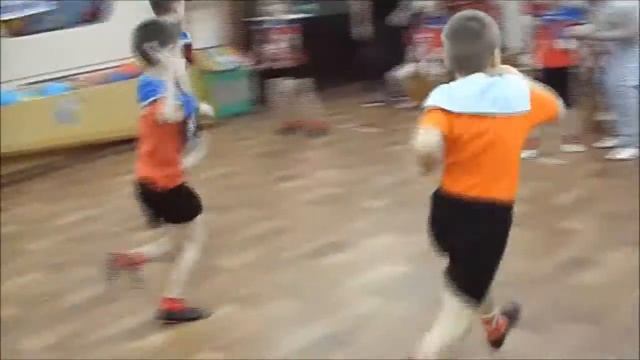 Спортивный праздник к 23 февраля подгот. группа№10 2014 год смотреть онлайн