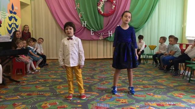 Ребёнок будущего - отрывок из концерта в честь 8 марта - Испанская песня про маму смотреть онлайн