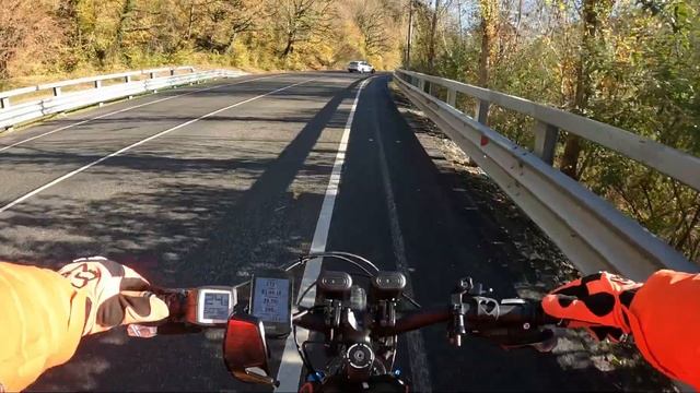 ПУТЕШЕСТВИЕ ПО СОЧИ НА ЭЛЕКТРОБАЙКЕ!!! Адлер-Красная Поляна-Адлер, ноябрь 2021, 100км, часть 2 смотреть онлайн