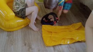 Детское надувное кресло INTEX веселые животные HAPPY ANIMAL медведь _ Intex Happy Animal Chair.mp4