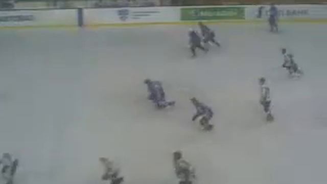 Футбол на льду.mp4 (ХК Лада-Болельщики) смотреть онлайн