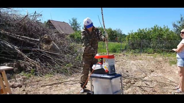 Садовый измельчитель за 13 тыс. руб. из Леруа Мерлен Sterwins esh2 45 41 развалился