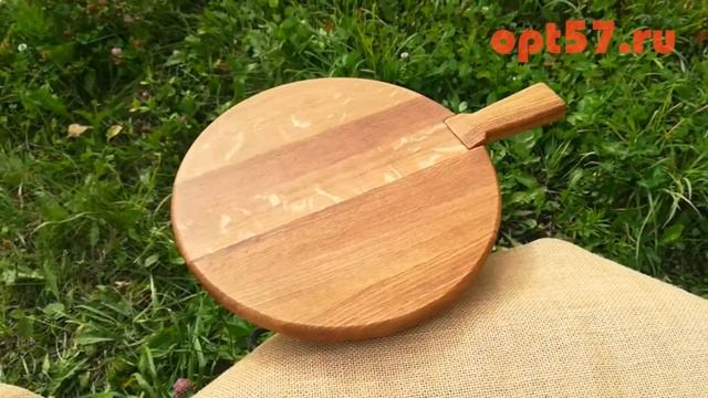 Доска для подачи ровная поверхность с ручкой из дуба