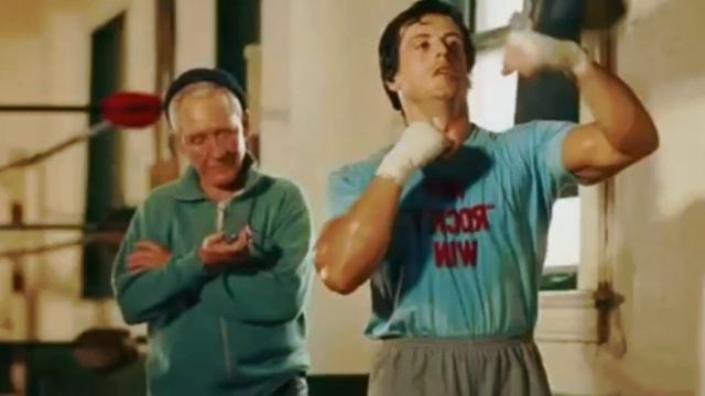 Архивное видео. Сильвестр Сталлоне жмет 100 кг.