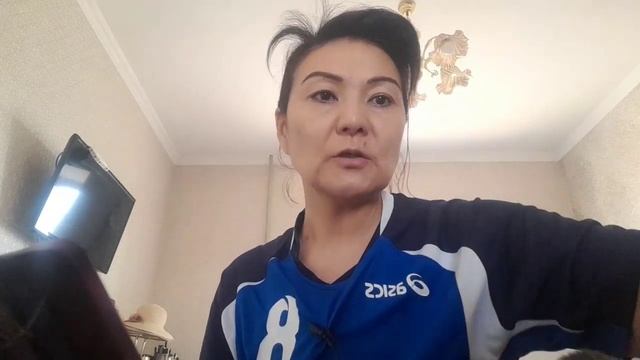 МАКИЯЖ ДНЯ СИЯЮЩЕЙ КОСМЕТИЧКОЙ ДЕКАБРЯ. 26 ДЕКАБРЯ 2022 ГОДА. смотреть онлайн