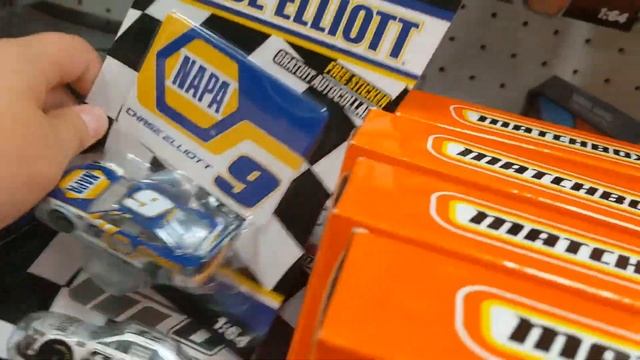 Found F1 Diecast! / NASCAR / F1 Diecast Hunting Ep. 6 смотреть онлайн
