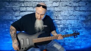 IBANEZ SR305E BASS DEMO & REVIEW