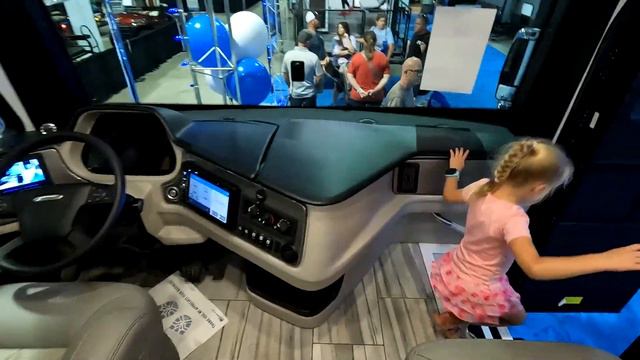 Самые дорогие автодома | Внедорожный автодом | Автодом на базе автобуса