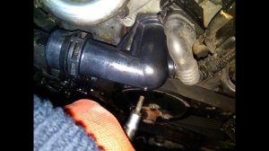 BMW E46 M43 замена термостата replacement of thermostat