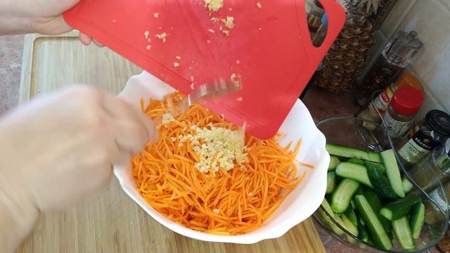 Корейская кухня |Салат Огурцы ,Морковь по корейски |На праздничный стол . Меню Салат Закуска. смотреть онлайн