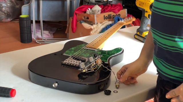 How To - Upgrade and Replace Fender Telecaster Output Jack with Electrosocket Jack Plate смотреть онлайн