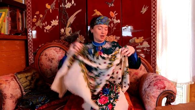СШИЛА "НАЛОБНИК" по мотивам Русских Головных уборов. БЕЛОПОЛЬНАЯ ШАЛЬ. ПРОДАЖА БРОШЕК.