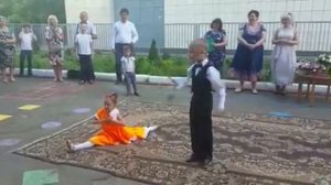 Танец кота Базилио и лисы Алисы