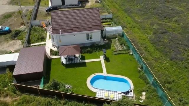 Овальный морозоустойчивый бассейн ЛАГУНА (вид с высоты птичьего полёта)