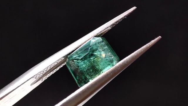 1.69 ct. Изумруд октагон. Колумбия. + сертификат смотреть онлайн