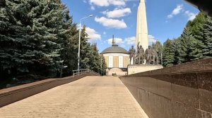Шеф ресторана в шутку позвал посудницу на переговоры… А едва она прочла договор, поставщики обомлел