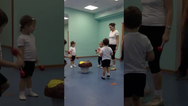 Открытый показ организованной образовательной деятельности по физкультуре в 1 мл. группе смотреть онлайн