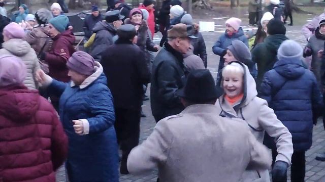 Твои глаза.............25.11.23 Гомель парк Луначарского ? смотреть онлайн