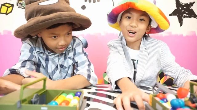 ROBLOX NEWEST TOY Zombie ATTACK APOCALYPSE RISING SNEAK PEAK UNBOXING ROLEPLAY смотреть онлайн