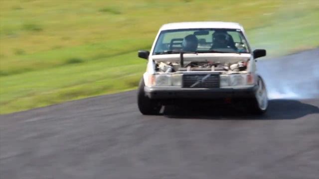 CARMAX VOLVO DRIFT VIDEO 2019!  |  Stu's Volvo 940 Turbo смотреть онлайн
