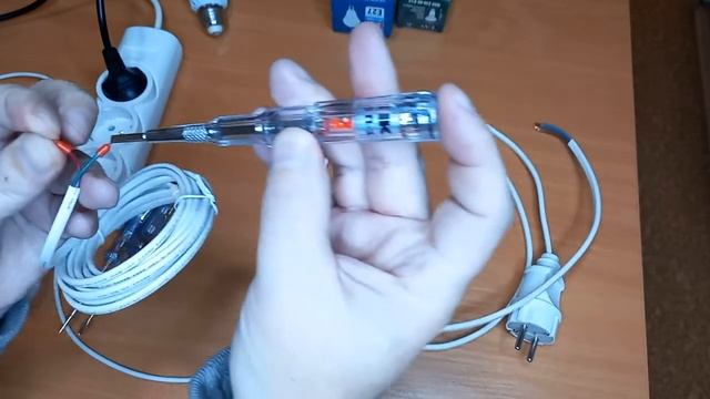 Что может индикаторная отвертка. Возможности о которых вы не знали.