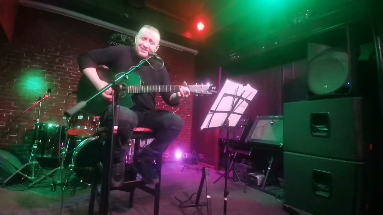 Филипп Августа "Снежики". С наступающим Новым 2024 годом смотреть онлайн