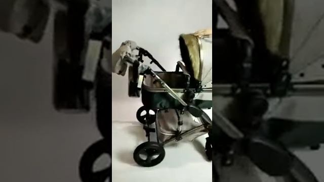 Коляска складная Luxmom 555 с варежками