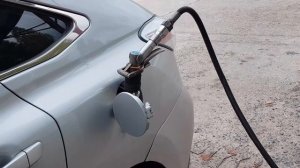 Процесс заправки автомобиля газом на АГЗС