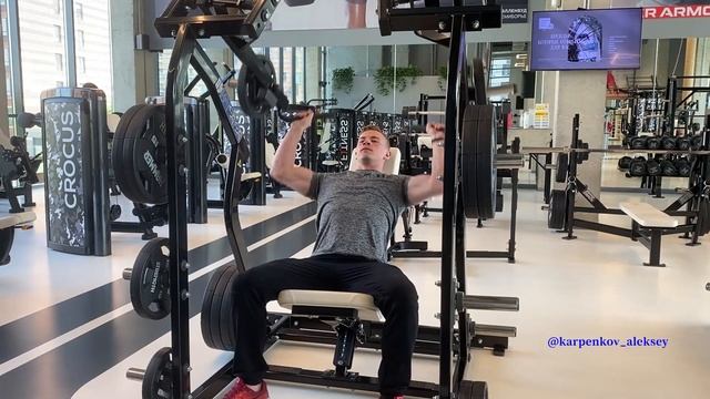 Вертикальный жим в Хамере смотреть онлайн