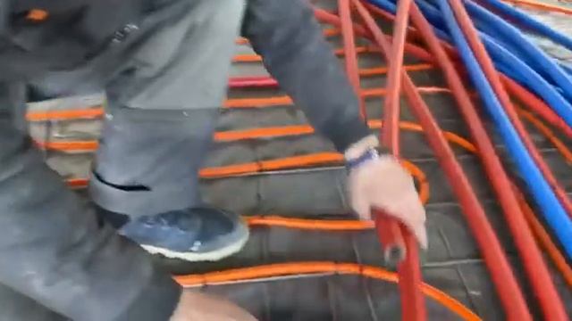 Как правильно подготовить и смонтировать тёплый пол на сетку смотреть онлайн