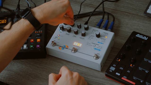 Digitone Meets Microcosm | Abstract Techno смотреть онлайн