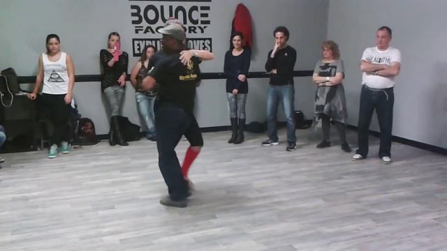 David Pacavira e Barbara Barros - semba social - Kizomba Romana смотреть онлайн