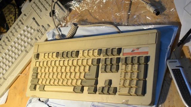 The parcel, unpacking keyboard Vist FCC ID KM988KKB88 смотреть онлайн