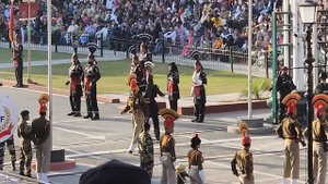 ВОИНСТВЕННЫЕ ТАНЦЫ МЕЖДУ ИНДИЕЙ И ПАКИСТАНОМ / ATTARI WAGAH BORDER INDIA PAKISTAN / भारत की सीमा