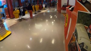 Ferrari World Store / Феррари парк магазин сувениров — продукция и цены 2019, 4K