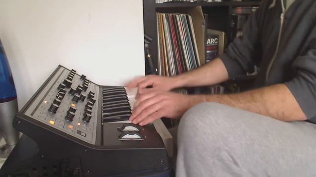 Moog Bass Jam смотреть онлайн