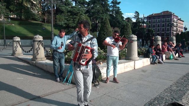 Испания 2019. Мадрид, уличные музыканты смотреть онлайн