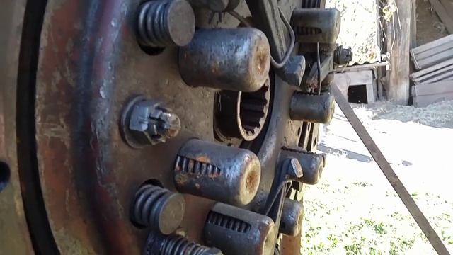 ЮМЗ ремонт щеплення. смотреть онлайн