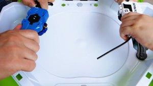 ПИЦЦА ИЛИ ШВАБРА Бейблэйд Игра На Желание ПАПА и СЫН Челлендж BeyBlade