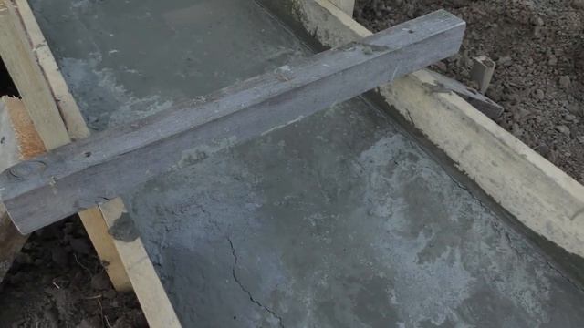 Рассказываю про технологию заливки ленточного фундамента, о затратах на материалы, стоимости работ. смотреть онлайн