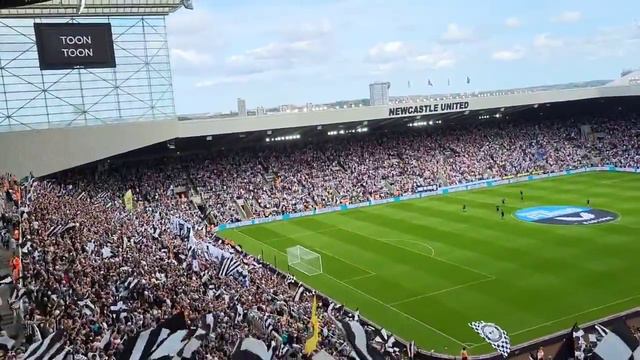 Incredible Atmosphere at St. James Park before Newcastle win against Nottingham Forest смотреть онлайн
