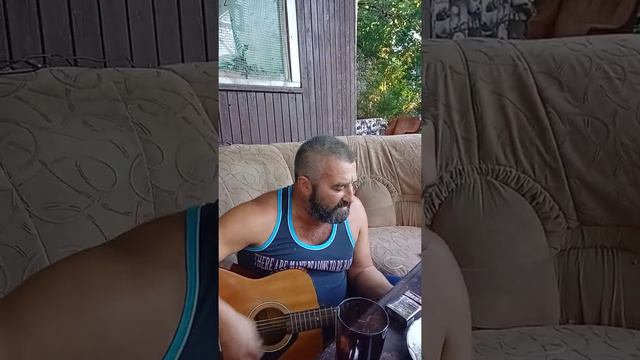 Тихонов Лёша играет "Алёнку" смотреть онлайн