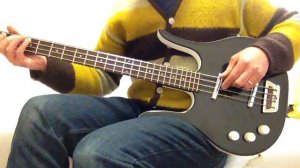 Danelectro Longhorn Bass left hand conversion